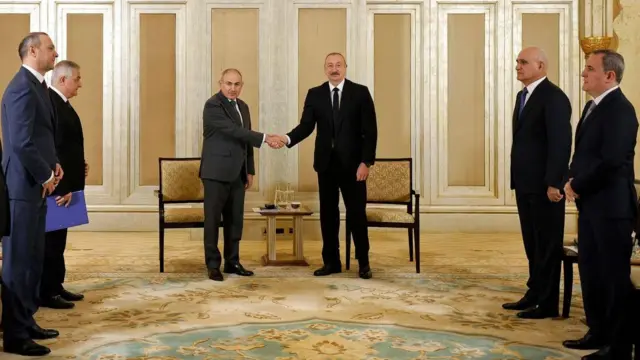 Paşinyan və Əliyev