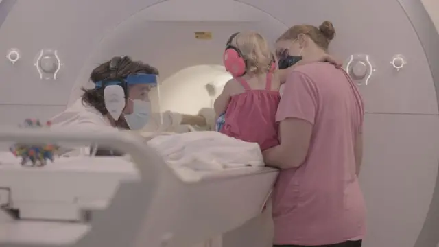 Prof. Turk-Browne (solda) 