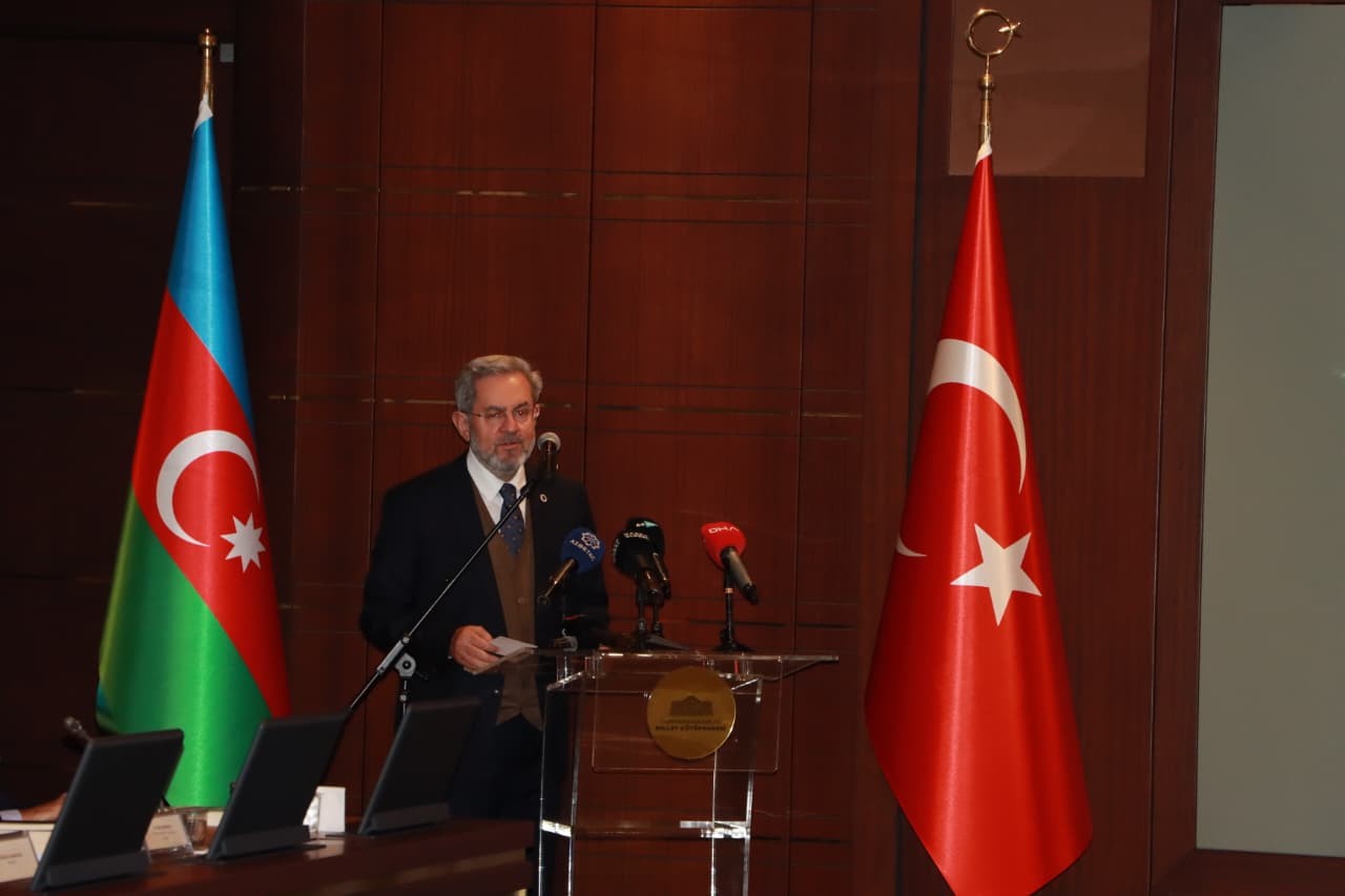 Deputatlar Ankarada Ulu Öndərin anım mərasimində iştirak edirlər - FOTOLAR Deputatlar Ankarada Ulu Öndərin anım mərasimində iştirak edirlər - FOTOLAR