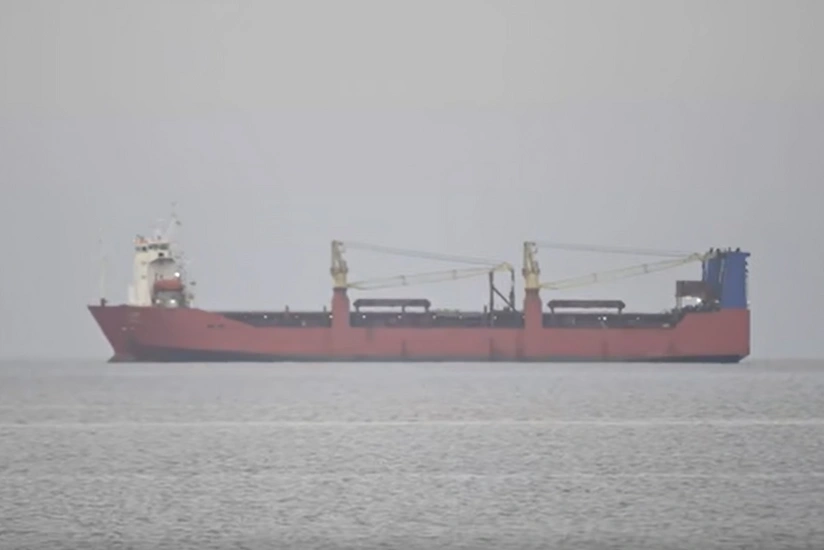 İsveçdə Rusiya bayrağı altında üzən gəmi yoxlanılır