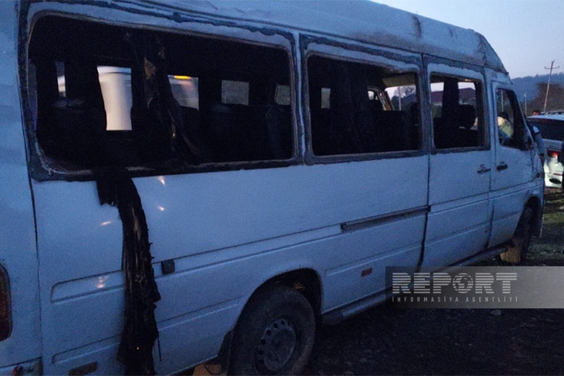 Astarada toya gedən mikroavtobus aşıb, ölənlər və yaralılar var