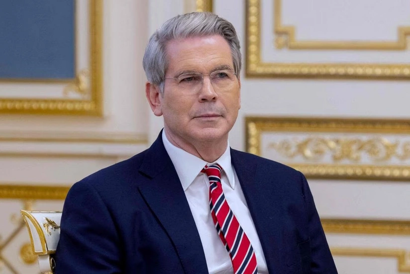 Nazir: Makron Fransa üçün daha mühüm məsələlərlə məşğul olmalıdır