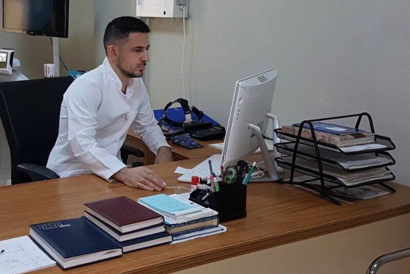 Nəzrin Mansurlunun ölümündə təqsirləndirilən həkim Sənan Mehdiyev amnistiyaya düşərək azadlığa buraxılıb