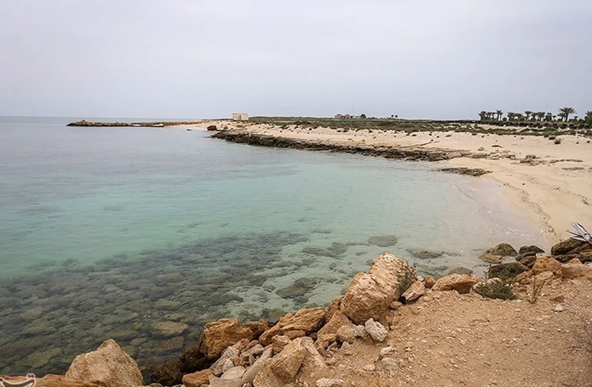 ABŞ və İsrail Bəndər Lingə limanına zərbələr endirib