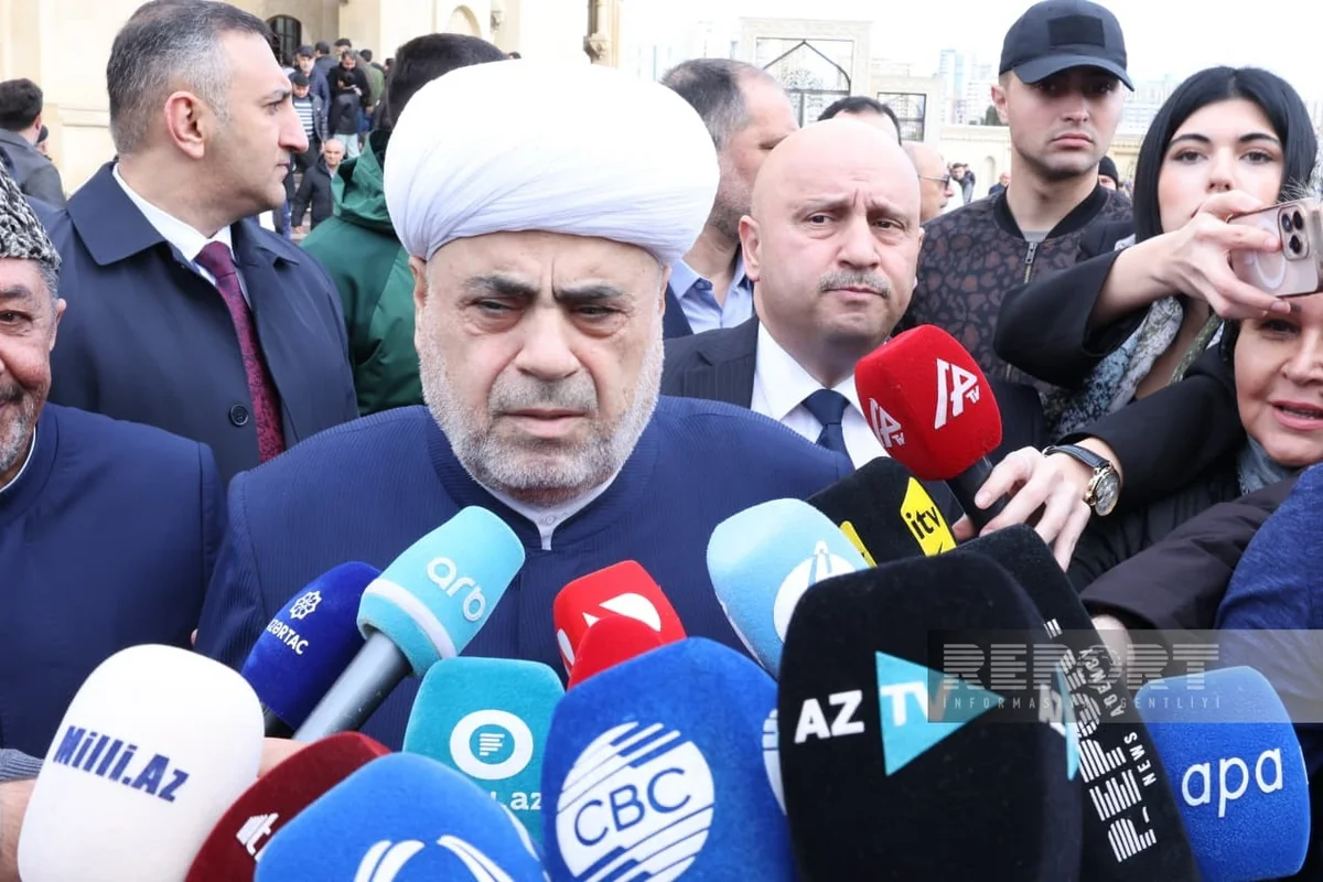 Allahşükür Paşazadə regionda baş verən gərginliklə bağlı tərəfləri dialoqa çağırıb