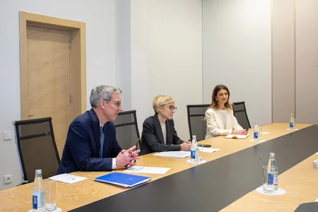 Azərbaycan Total ilə Abşeron yatağının tammiqyaslı işlənməsini müzakirə edib