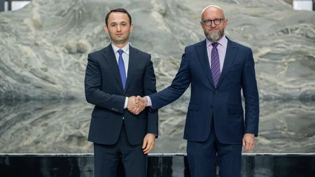 AZCON Holdingin icraçı direktoru AIIB ilə görüş keçirib