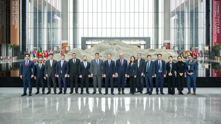 AZCON Holdingin icraçı direktoru AIIB ilə görüş keçirib