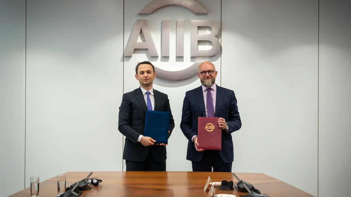 AZCON Holdingin icraçı direktoru AIIB ilə görüş keçirib