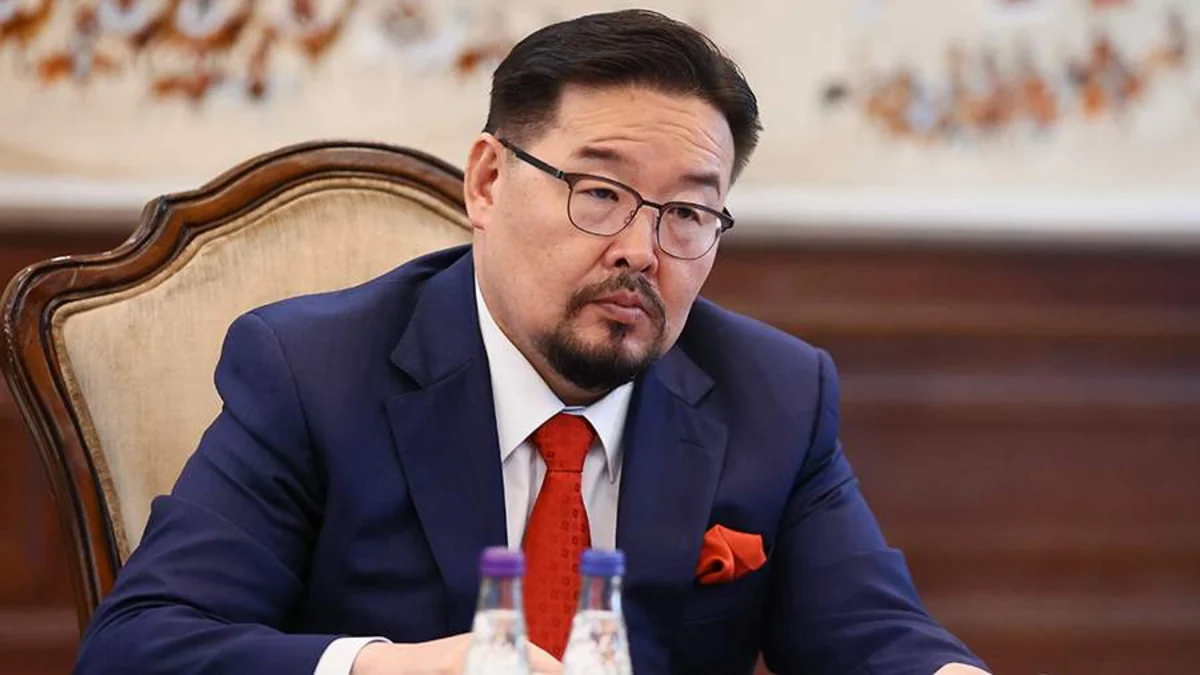 Monqolustan Baş naziri istefa verib