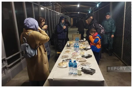 Son sutkada İrandan Azərbaycana 60-a yaxın əcnəbi təxliyə olunub