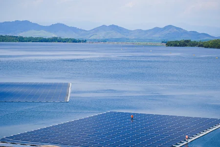 Total və Masdar 2,2 milyard dollar portfeli olan birgə müəssisə yaradıb